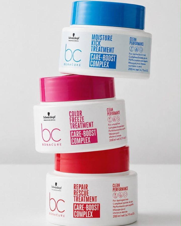Máscaras BC Bonacure Moisture Kick, Color Freeze e Repair Rescue empilhadas